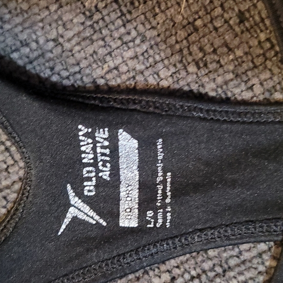 Old Navy active tank top - Picture 2 of 3
